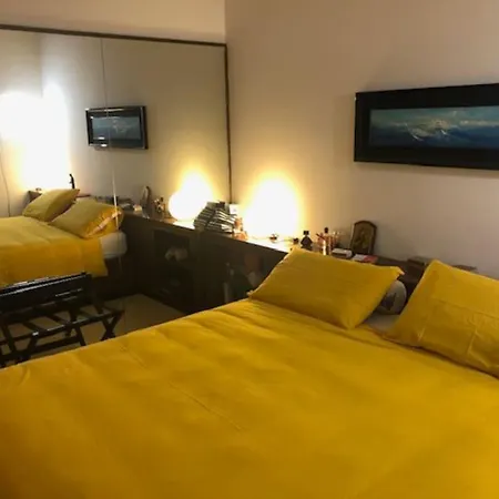 A Paradise Corner Apartman *